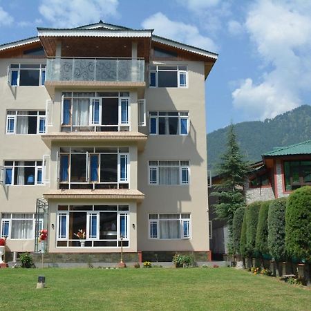 Hotel Royale Comfort Pahalgām Exterior foto